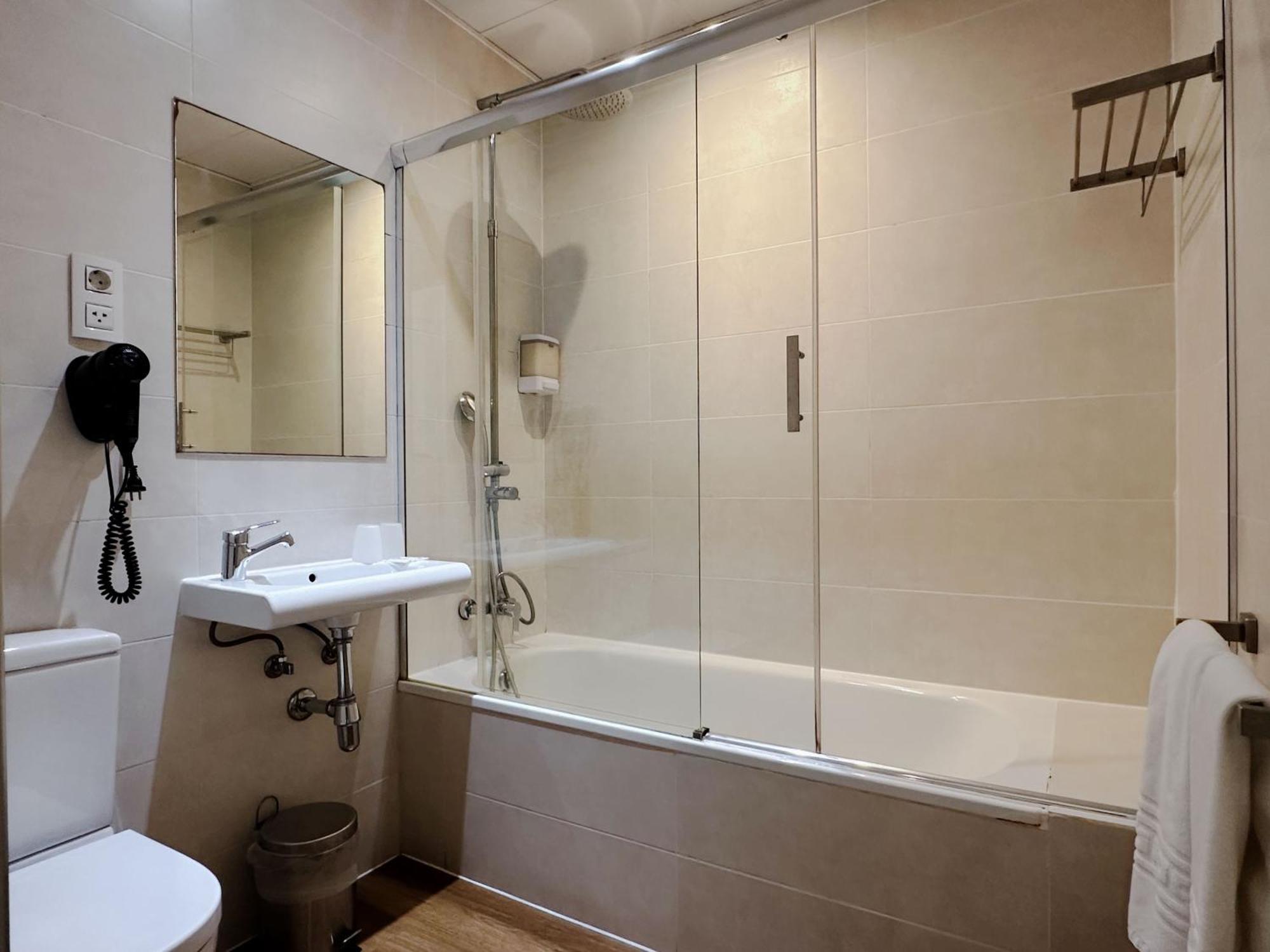 Som Nit Born Hotel Барселона Екстериор снимка